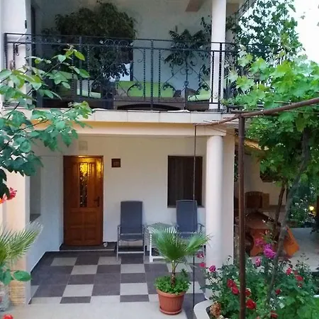 Veska Apartment